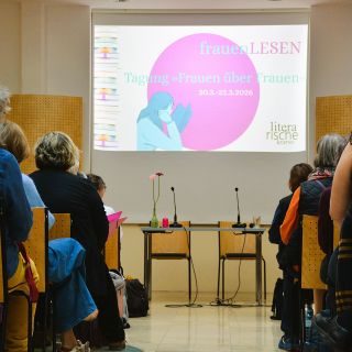 Frauen über Frauen 